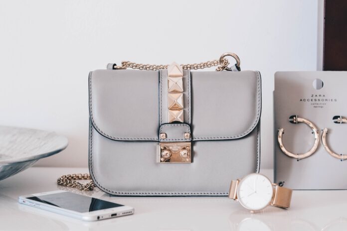 How to Choose the Best Handbags for Women